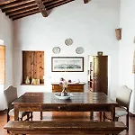 Agriturismo Biologico Ebbio مزرعة للإقامة *